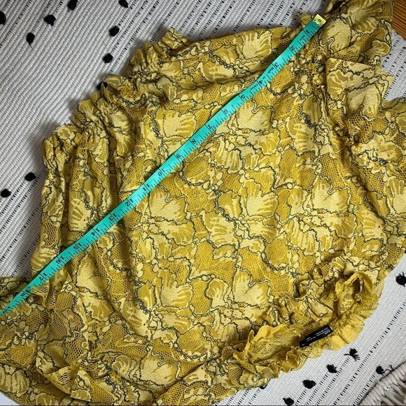 Zara Mustard Yellow Lace Ruffled Crop Blouse - Picture 5 of 7